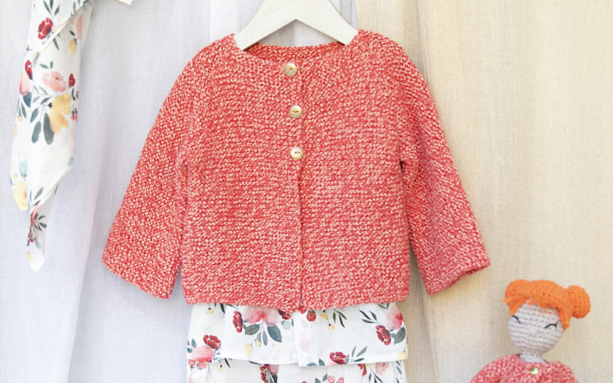 Tricot expliqué : cardigan au point mousse pour enfant de 0 à 10 ans 